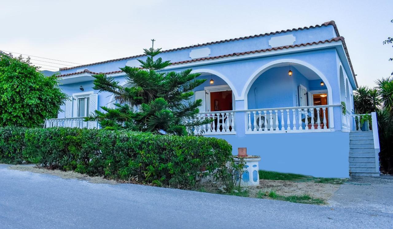 Vicky'S Village Private House Fiolitis Exterior photo